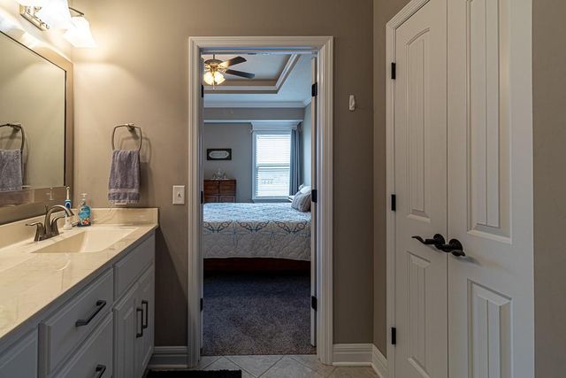 4403 Stonebridge Drive W, St Joseph, MO 64505