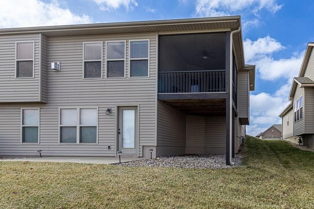 4403 Stonebridge Drive W, St Joseph, MO 64505