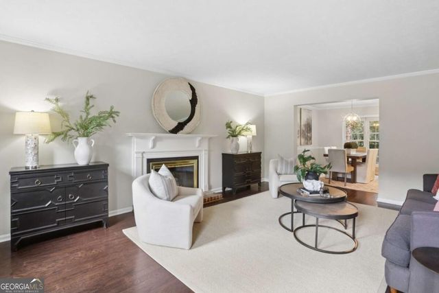 11 Scotland Place NW, Atlanta, GA 30318
