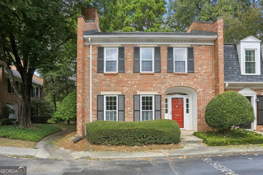 11 Scotland Place NW, Atlanta, GA 30318