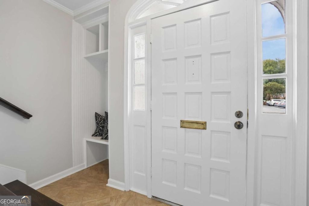 11 Scotland Place NW, Atlanta, GA 30318 — photo 2