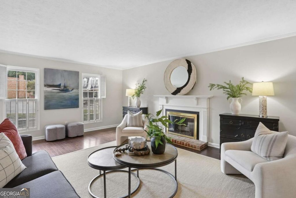 11 Scotland Place NW, Atlanta, GA 30318 — photo 3