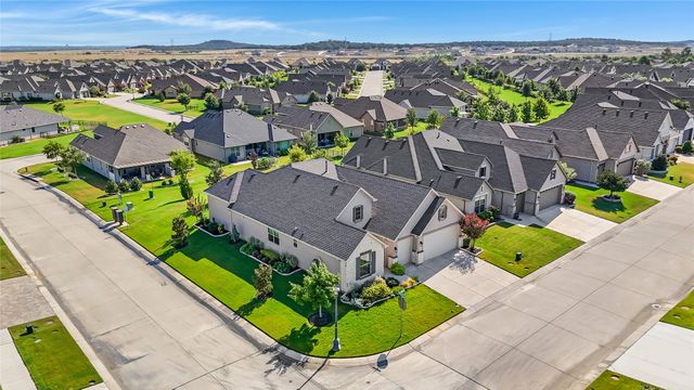 9716 Siltstone Drive, Denton, TX 76207