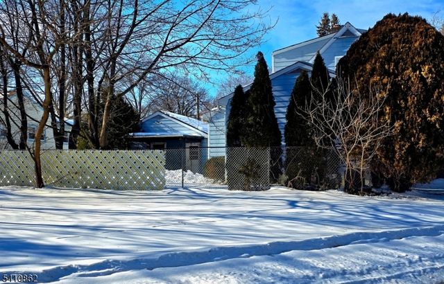 111 Central St, Manville Boro, NJ 08835