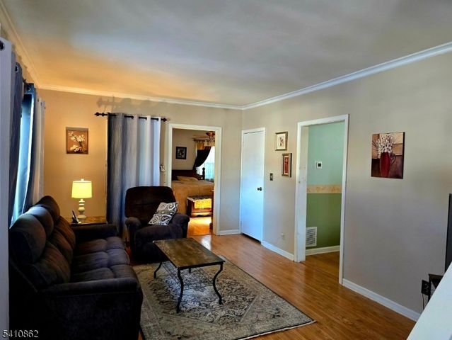 111 Central St, Manville Boro, NJ 08835