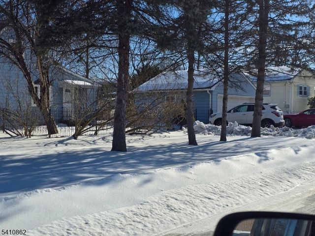 111 Central St, Manville Boro, NJ 08835