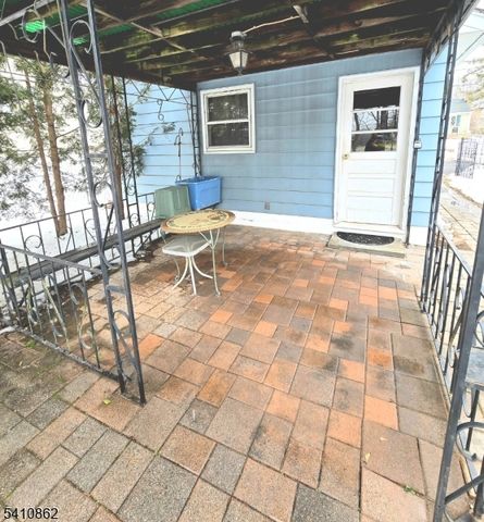 111 Central St, Manville Boro, NJ 08835