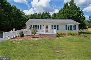 472 UPSHUR DR, Inwood, WV 25428