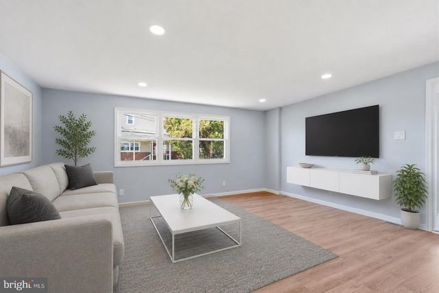2536 MAXWELL ST, Philadelphia, PA 19152