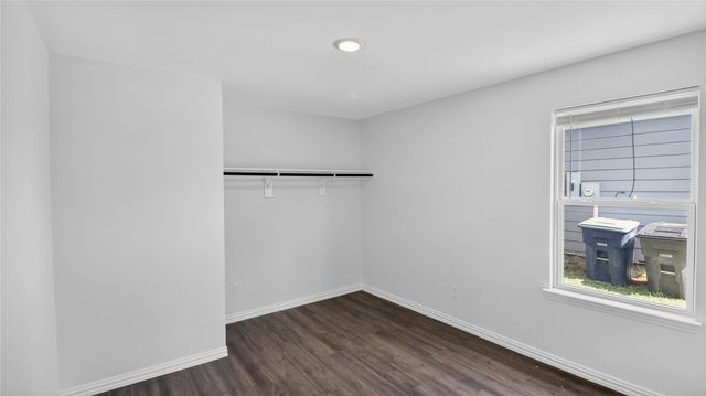 2128 RW Bivens Lane, Fort Worth, TX 76105