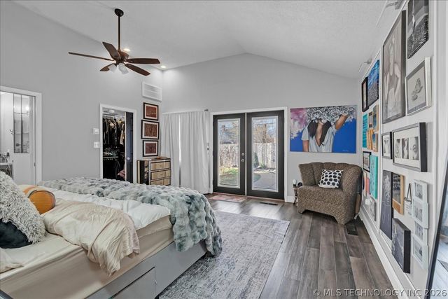 1516 S College Avenue, Tulsa, OK 74104