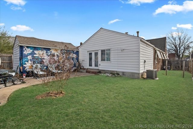 1516 S College Avenue, Tulsa, OK 74104