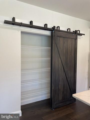 10 HIDDEN POND DR, Reading, PA 19607