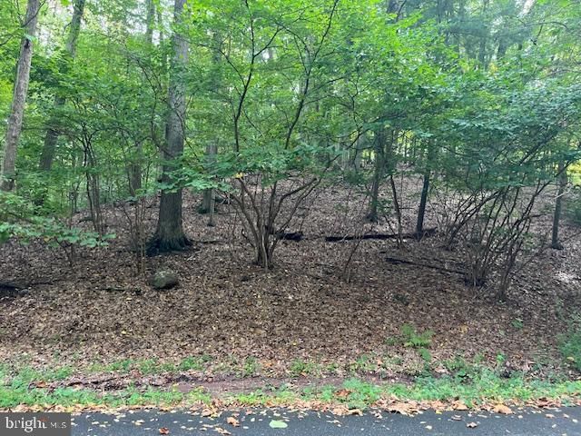 10 HIDDEN POND DR, Reading, PA 19607