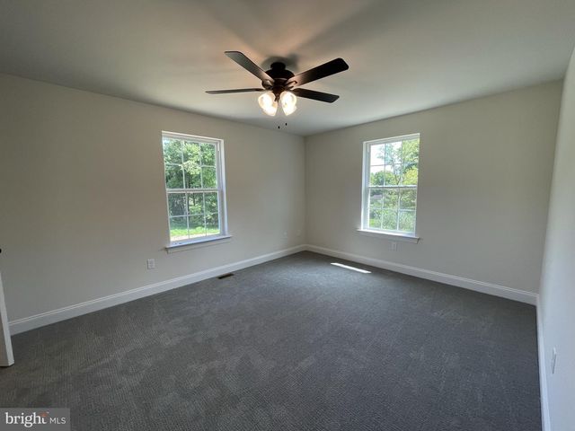 10 HIDDEN POND DR, Reading, PA 19607