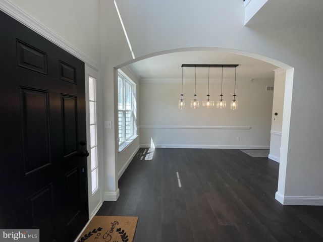 10 HIDDEN POND DR, Reading, PA 19607