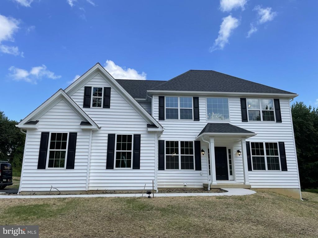 10 HIDDEN POND DR, Reading, PA 19607