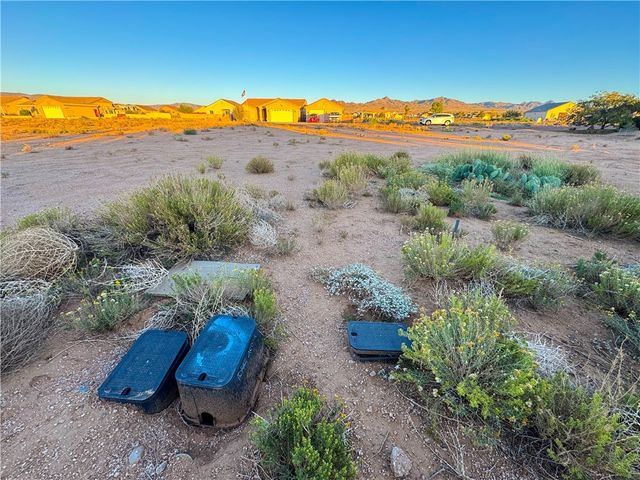 10155 N Ambush Drive, Kingman, AZ 86401