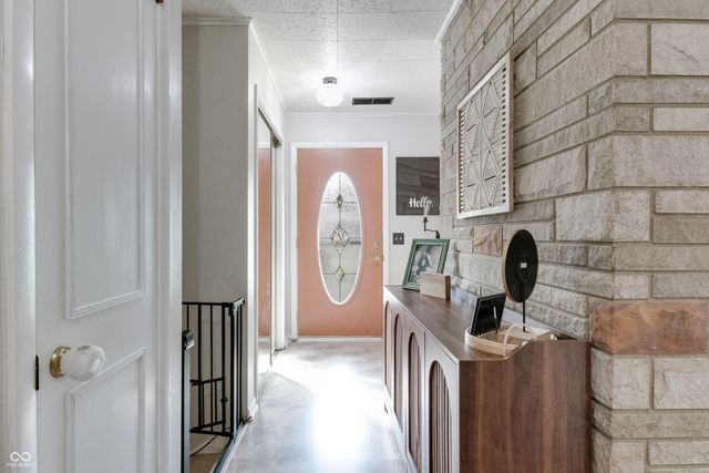 601 Sherwood Drive, Crawfordsville, IN 47933