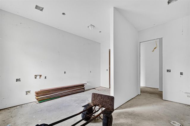 1013 Battlebell Road, Highlands, TX 77562