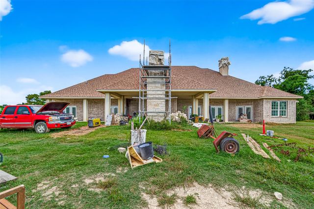 1013 Battlebell Road, Highlands, TX 77562