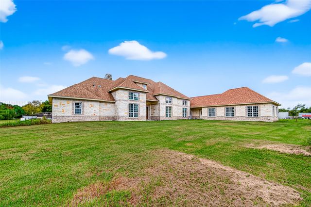 1013 Battlebell Road, Highlands, TX 77562