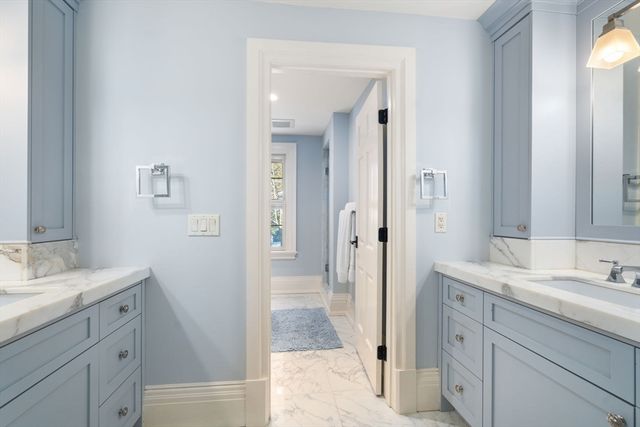 11 Hillcrest Road, Weston, MA 02493