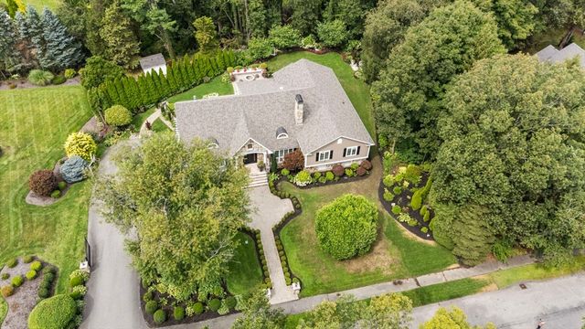 11 Hillcrest Road, Weston, MA 02493