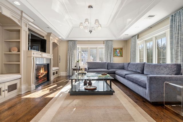 11 Hillcrest Road, Weston, MA 02493