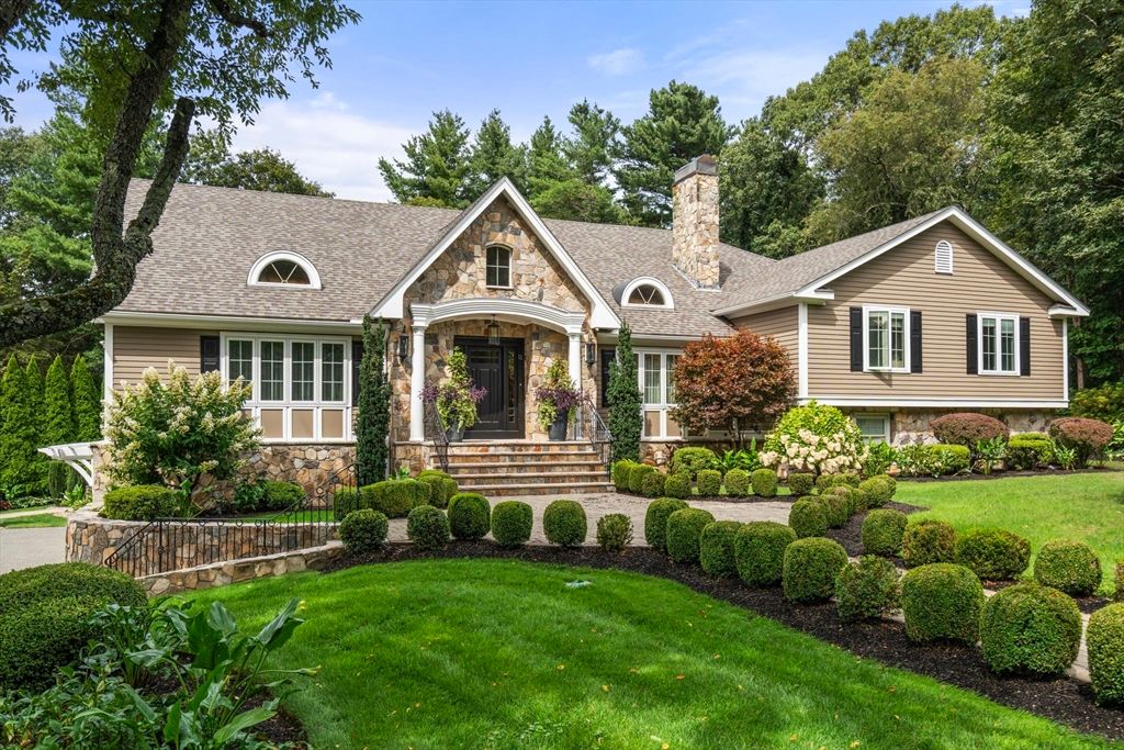 11 Hillcrest Road, Weston, MA 02493