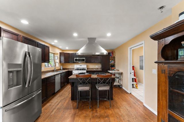 933 River Drive, Munster, IN 46321