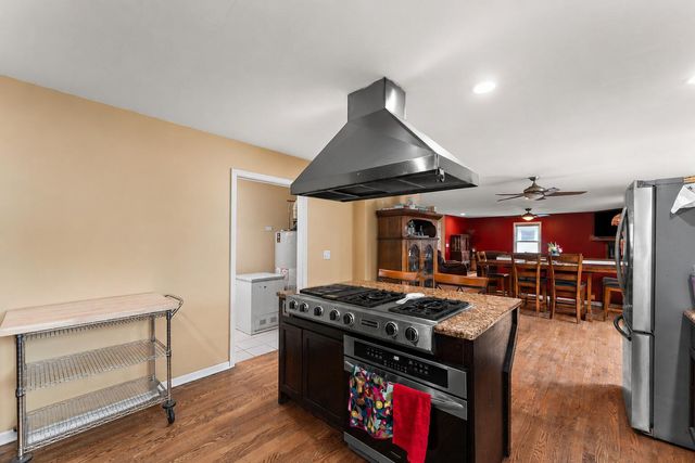 933 River Drive, Munster, IN 46321