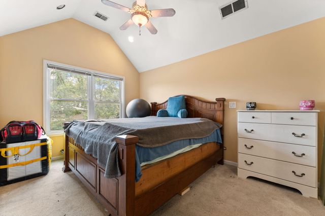 933 River Drive, Munster, IN 46321