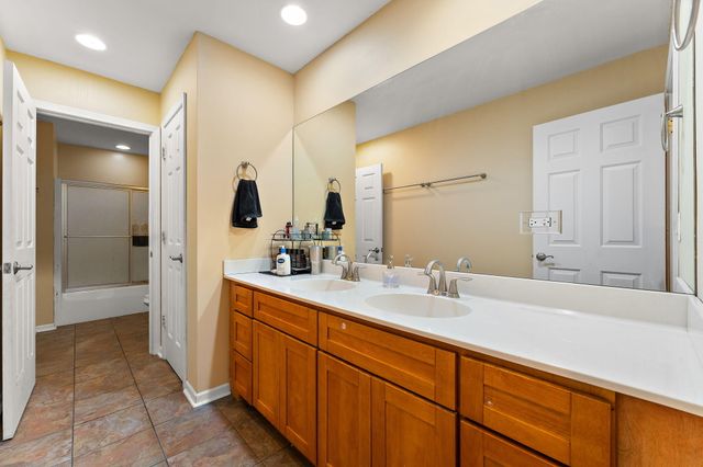 933 River Drive, Munster, IN 46321