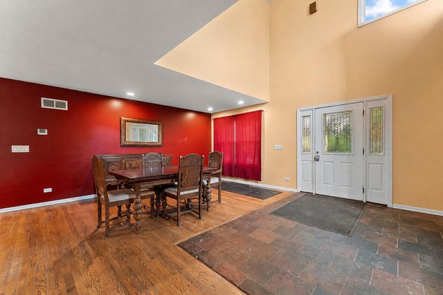933 River Drive, Munster, IN 46321