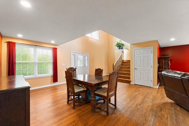 933 River Drive, Munster, IN 46321