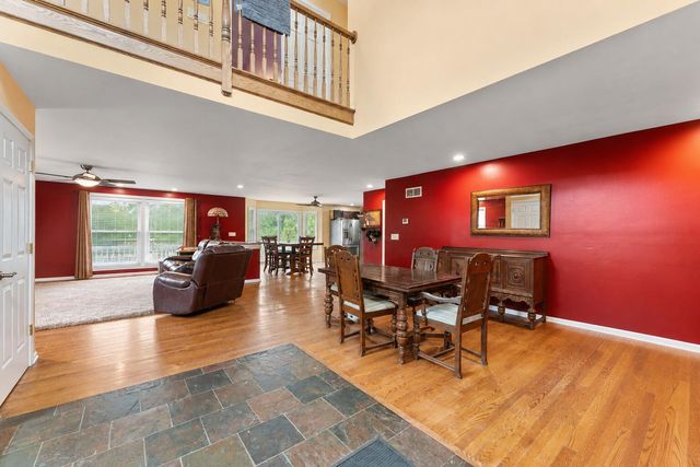 933 River Drive, Munster, IN 46321
