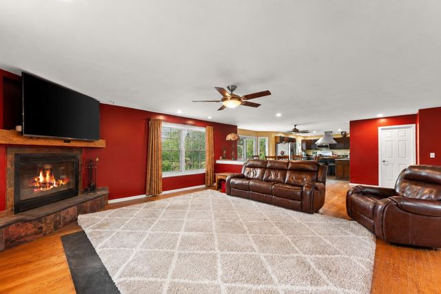 933 River Drive, Munster, IN 46321