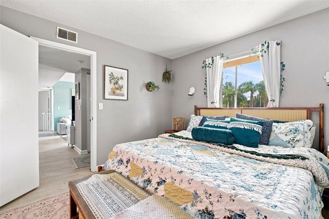 455 ALT 19 S 17, Palm Harbor, FL 34683
