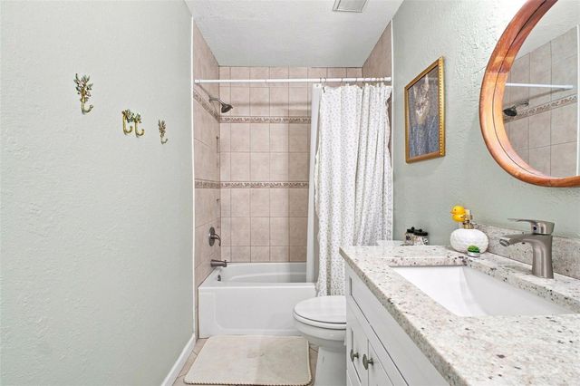 455 ALT 19 S 17, Palm Harbor, FL 34683
