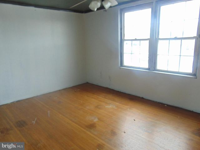 2363 BAIRD BLVD, Camden, NJ 08105