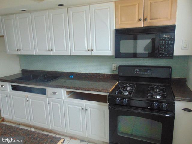 2363 BAIRD BLVD, Camden, NJ 08105