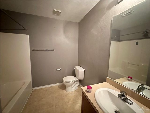 1910 W Lindsay Boulevard, Edinburg, TX 78539