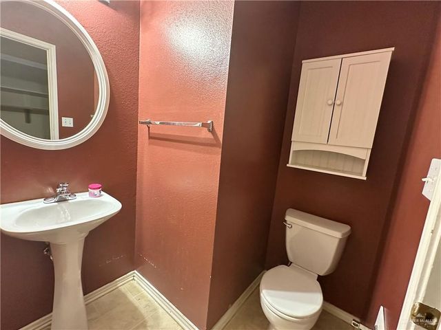 1910 W Lindsay Boulevard, Edinburg, TX 78539