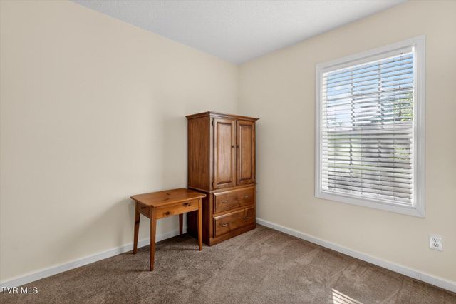 624 Glen Oaks Place, Gray, TN 37615