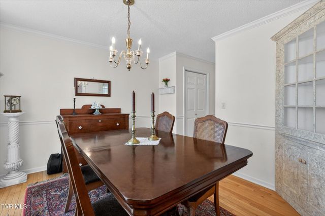 624 Glen Oaks Place, Gray, TN 37615