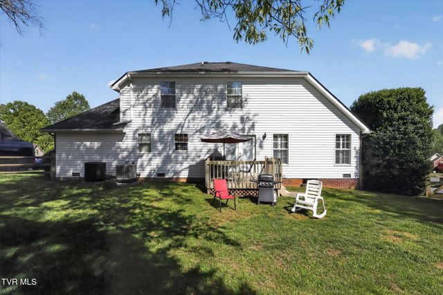 624 Glen Oaks Place, Gray, TN 37615