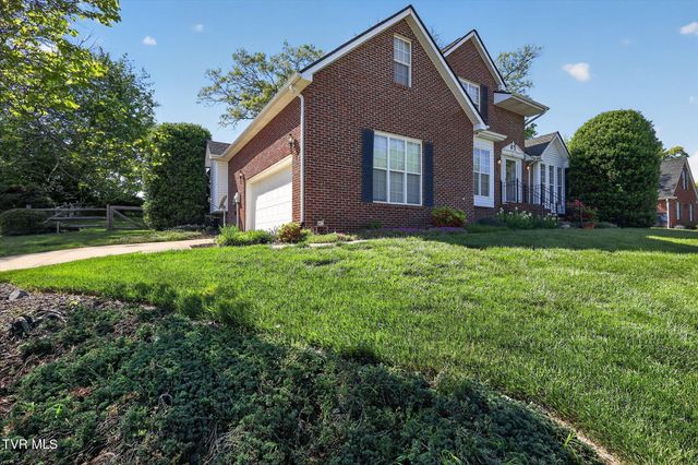 624 Glen Oaks Place, Gray, TN 37615