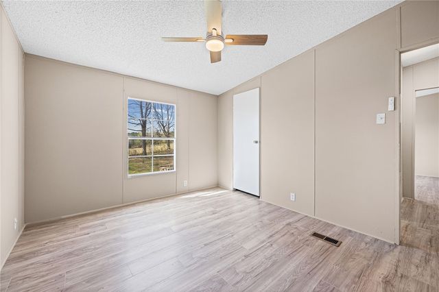 136 W Freedom Wood Drive, Liberty, SC 29657