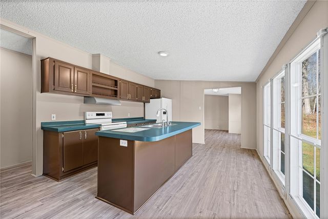 136 W Freedom Wood Drive, Liberty, SC 29657